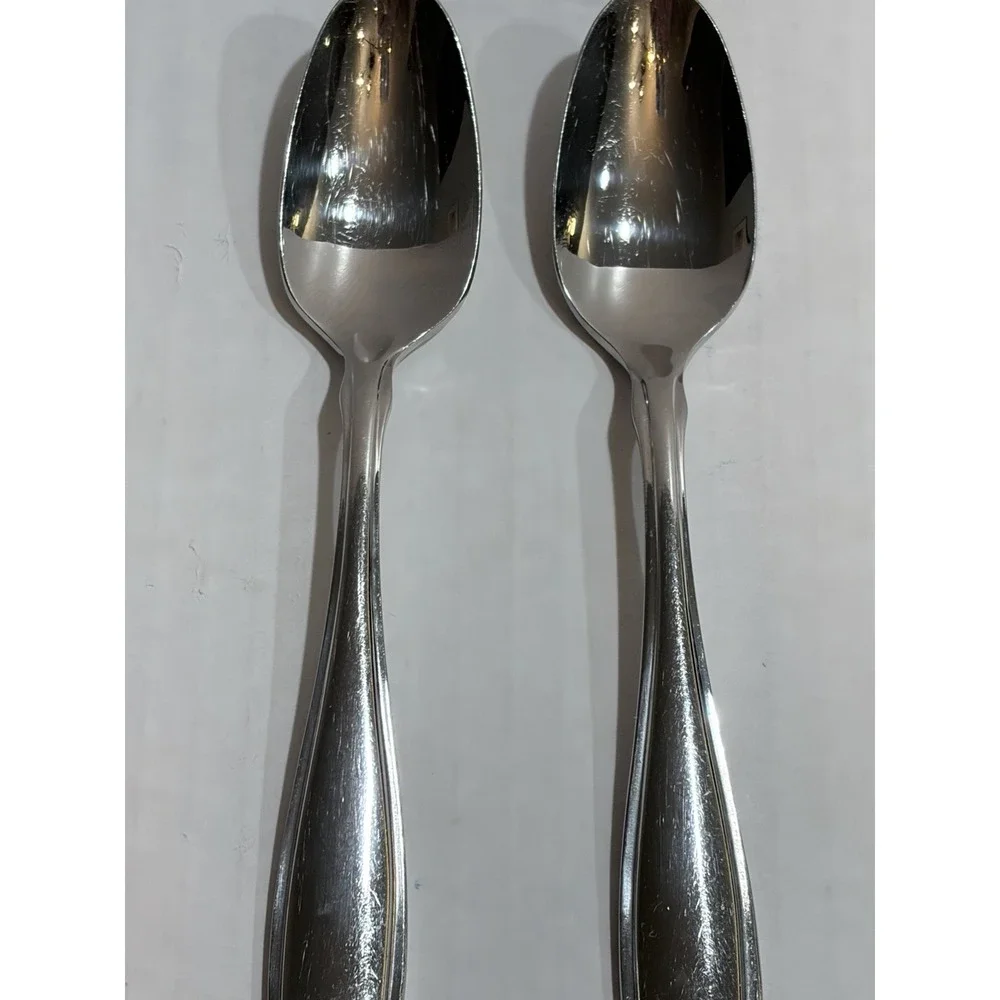 Oneida 18/10 Stainless Steel Spoons Solid Handle Glossy Silver Set of 2